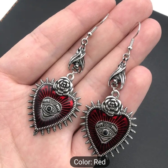 Red and Silver Jewelry with Elegant Design - Picture 1 of 7